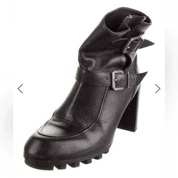 Robert Clergerie Black Leather Ankle Boots buckle moto lug 7 - Picture 2 of 4